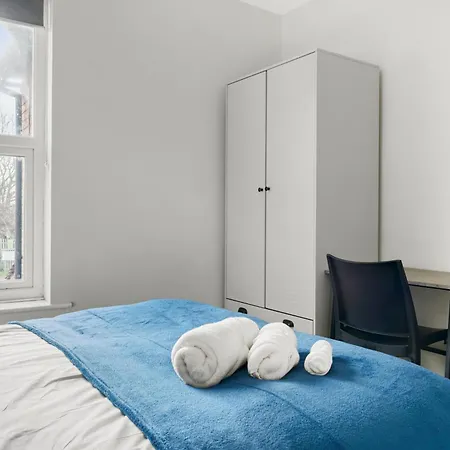 Lovely 2 Bedroom House - Free Parking - Accommodation Near Qmc Hospital & University Of Nottingham - Suitable For Short Stays & Long Stays Exterior photo